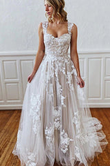 Inspired by this wedding dress at ballbella.com,Column style, and Amazing Appliques work? We meet all your need with this Classic Sweetheart Straps 3D Floral Lace Aline Wedding Dress.
