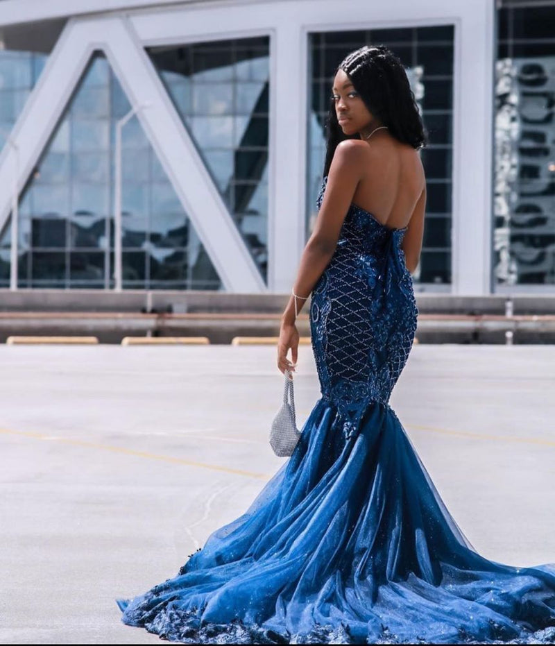 Looking for Prom Dresses, Evening Dresses in Tulle,  Mermaid style,  and Gorgeous Lace, Appliques work? Ballbella has all covered on this elegant Sweetheart Tulle Mermaid Evening Gowns Sleeveless.