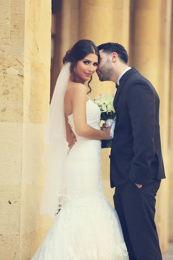 Sweetheart White Lace Modern Mermaid Bridal Gown Latest Sweep Train Lace Up Plus Size Wedding Dresses-Ballbella