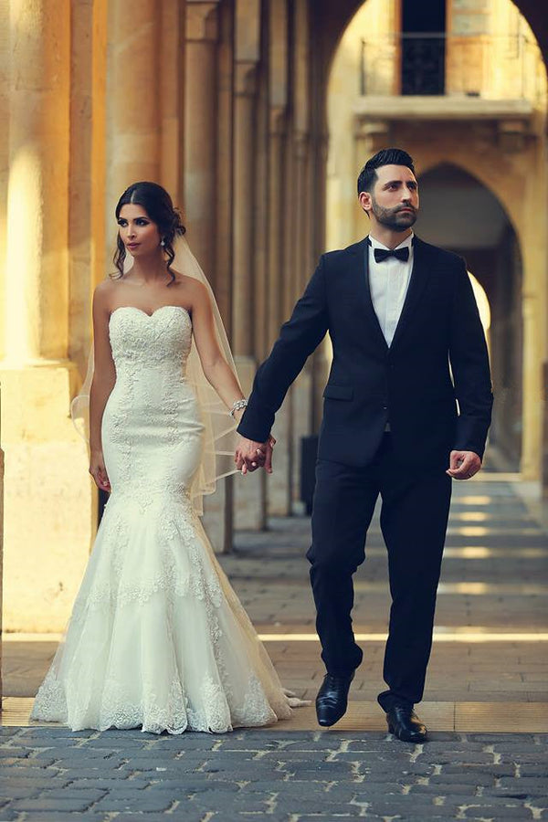 Sweetheart White Lace Modern Mermaid Bridal Gown Latest Sweep Train Lace Up Plus Size Wedding Dresses-Ballbella