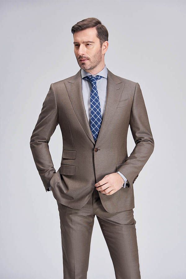 This Top Coffee Mens Suits for Business, Peak Lapel One Button Mens Suits at Ballbella comes in all sizes for prom, wedding and business. Shop an amazing selection of Peaked Lapel Single Breasted Coffee mens suits in cheap price.