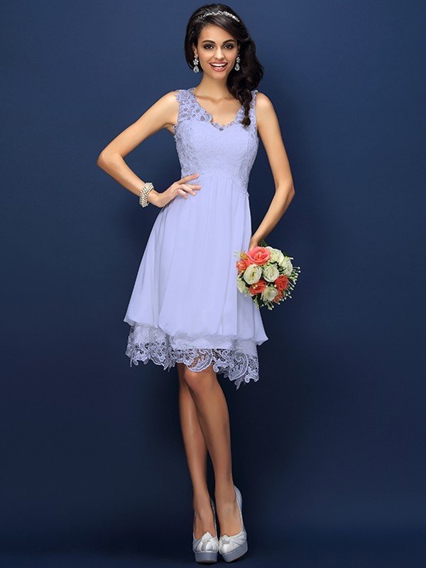V-Neck Elegant Lace Sleeveless Short Bridesmaid Dresses