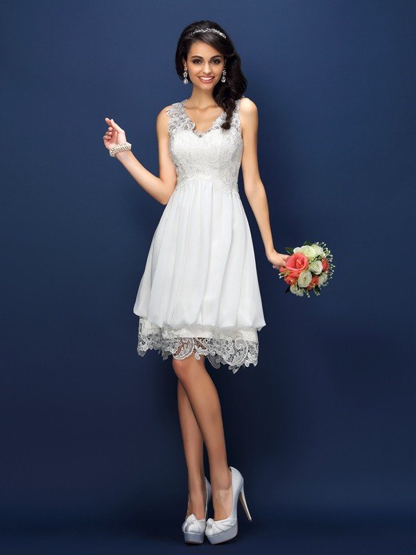 V-Neck Elegant Lace Sleeveless Short Bridesmaid Dresses-Ballbella