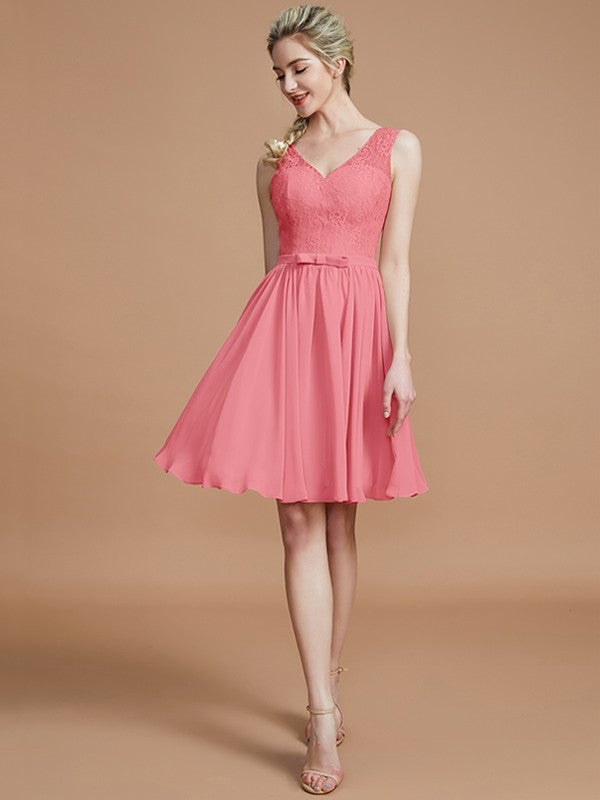 V-Neck Elegant Sleeveless Lace Short/Mini Chiffon Bridesmaid Dresses-Ballbella