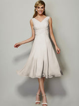 A-Line Charming V-neck Sleeveless Pleats Short Chiffon Bridesmaid Dresses