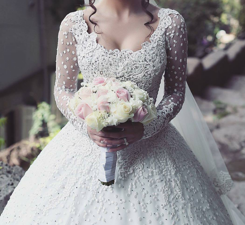 New Arrival Long Sleeves Bridal Dress Lace Applique Custom Made Wedding Dresses