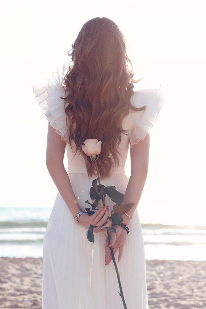 White Chiffon Ruffless Sleeves V neck Summer Beach Wedding Dress-Ballbella